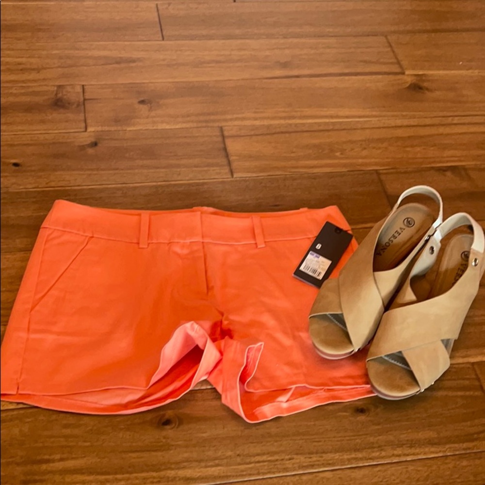 Brand new with tags ⭐️ orange shorts